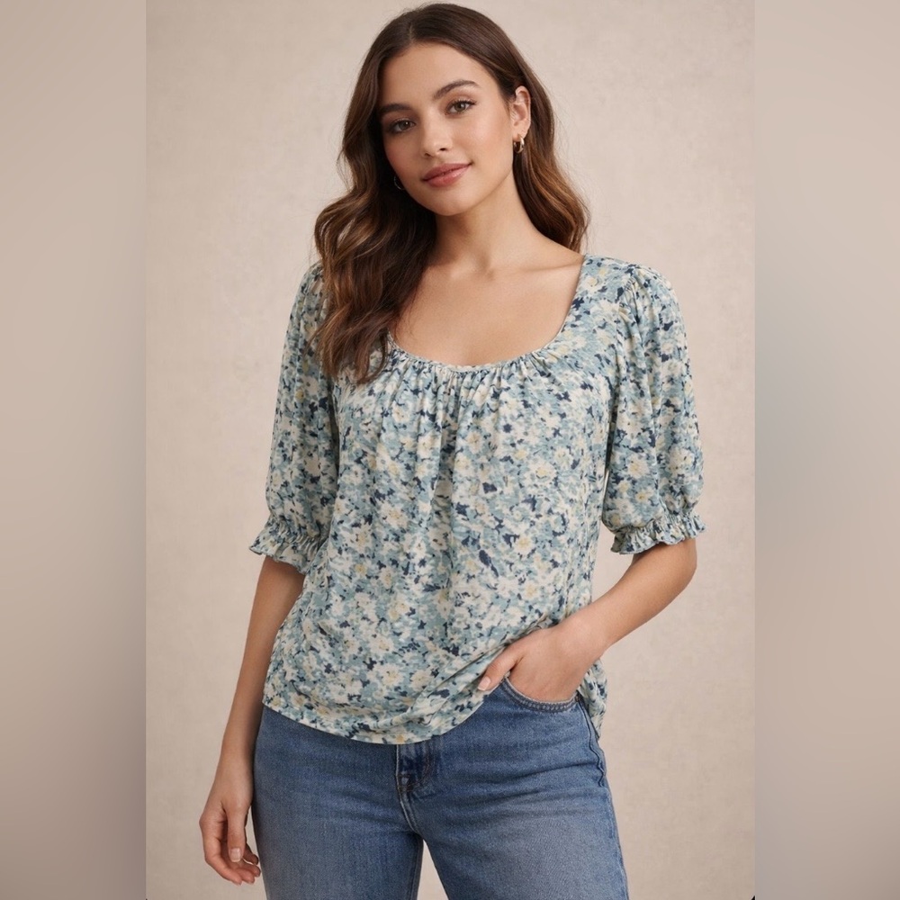 🌙 B90 Ricki’s  Women's Floral Blouse - Blue and White